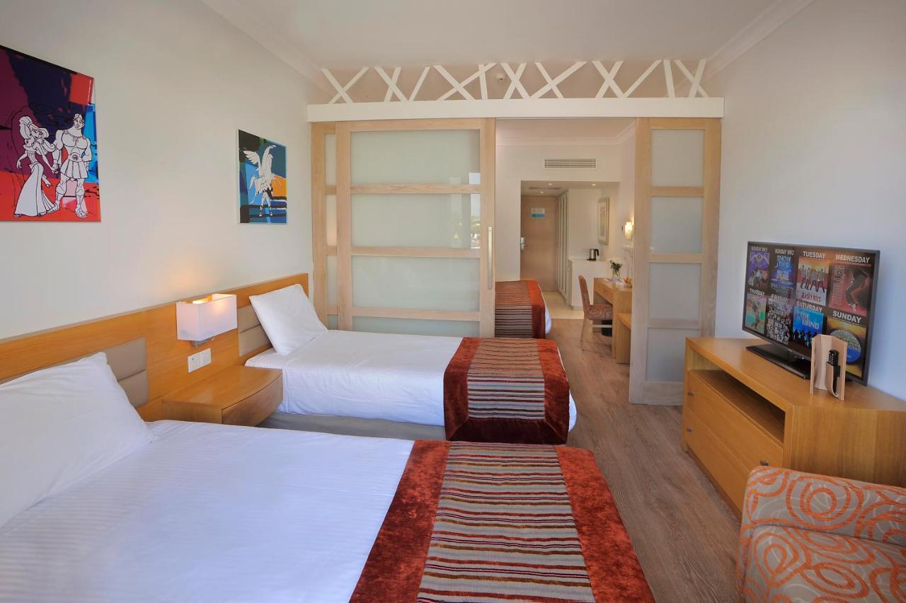 Olympic Lagoon 5* Ayía Nápa
